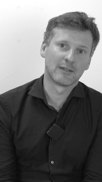 Wie wurde die unmittelbare Vergangenheit nach dem Zweiten Weltkrieg und dem Ende des NS-Regimes verhandelt – welche staatstragenden Geschichtserzählungen gab es?Lukas Schretter, Historiker und Europäischer Ethnologe